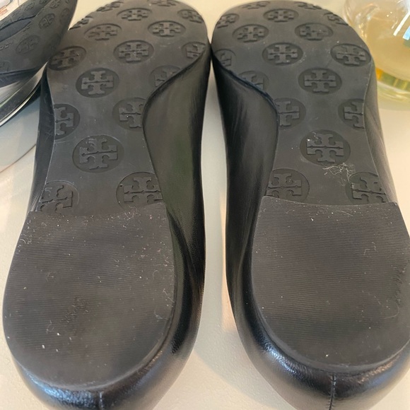 Tory Burch Reva Black Leather Ballet Flats - Picture 7 of 7